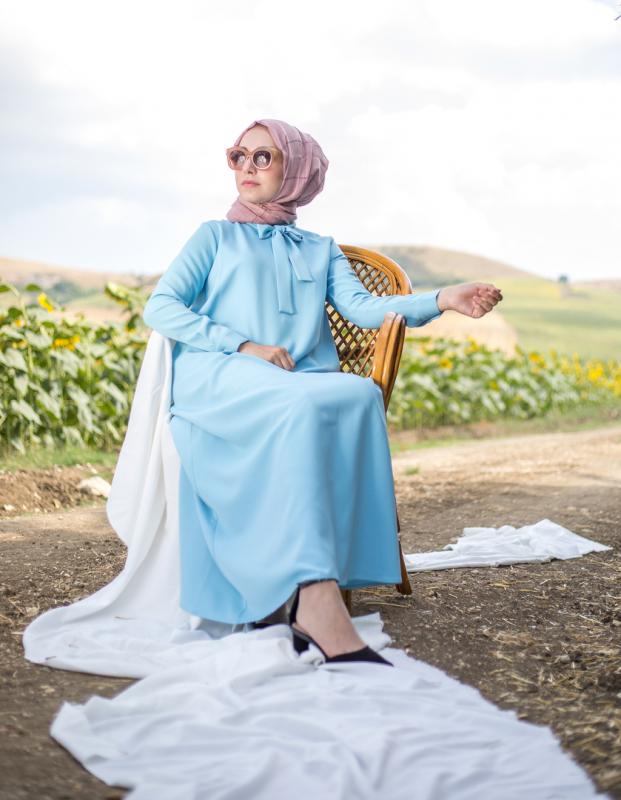 Boyundan Bağlamalı Elbise