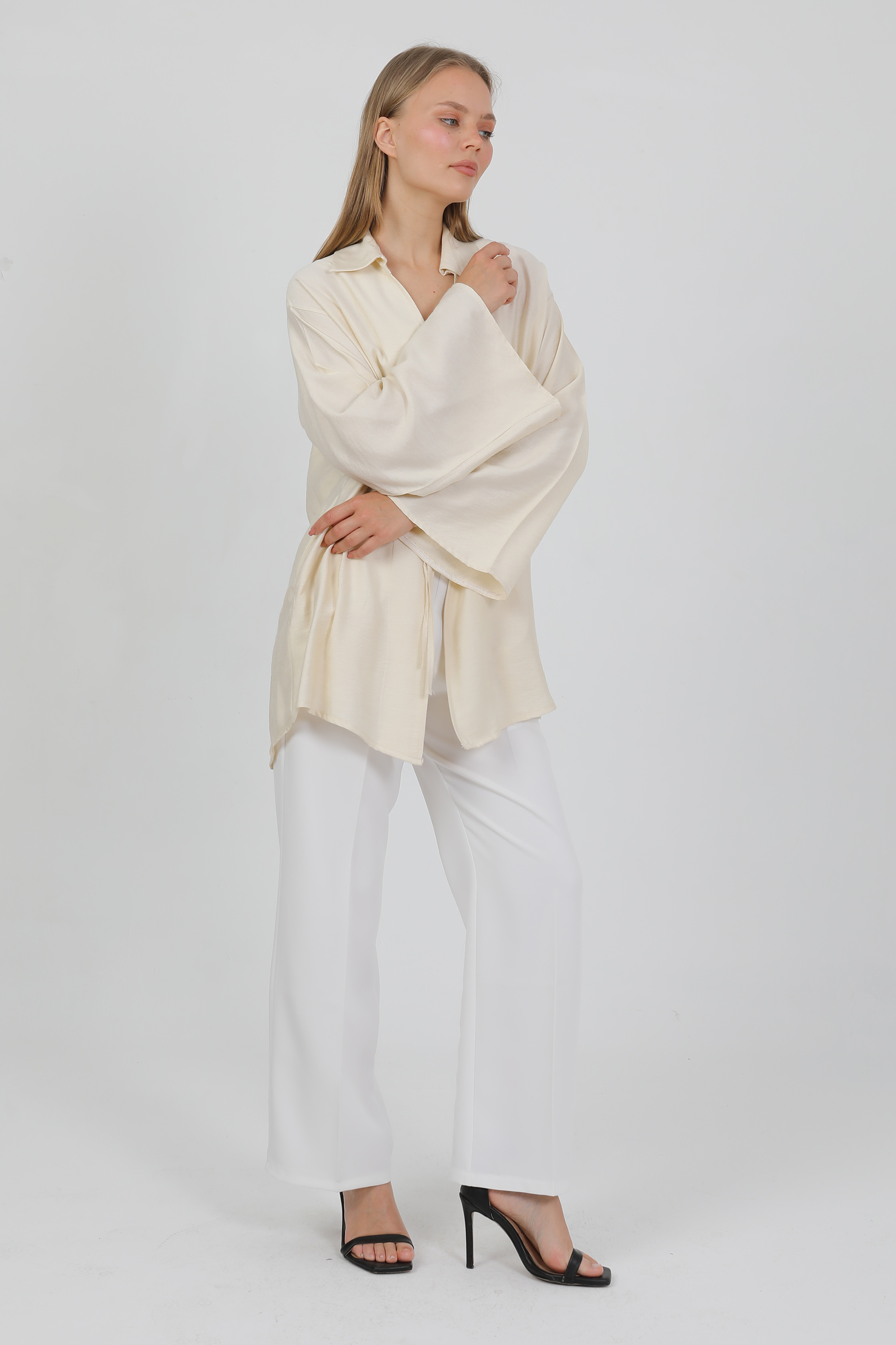 Doğal%20Viskon%20Kumaş%20Cepli%20Bağcıklı%20Kadın%20Kimono%201167%20–%20Hafif,%20Dökümlü,%20Akışkan,%20Yazlık%20Model
