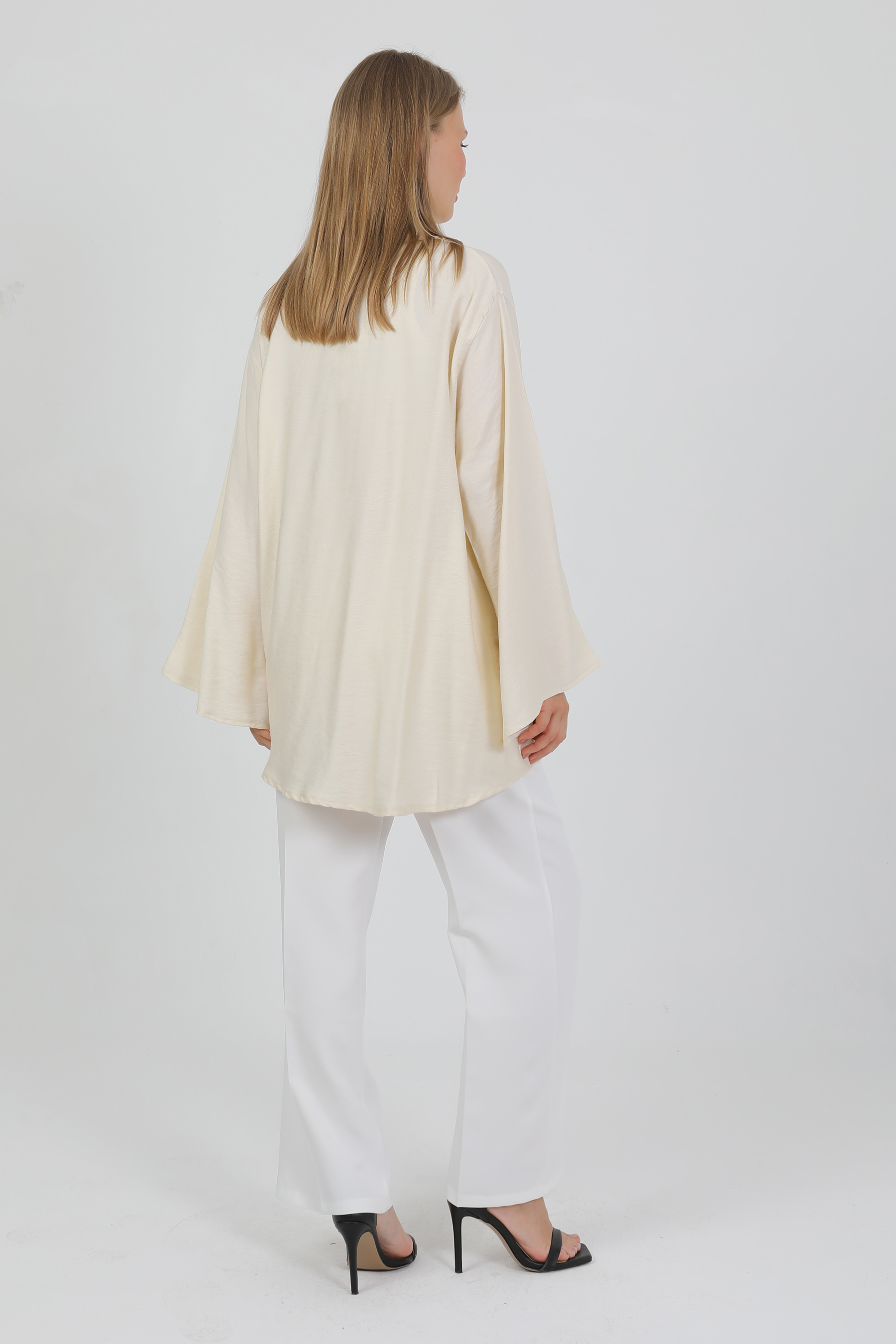 Doğal%20Viskon%20Kumaş%20Cepli%20Bağcıklı%20Kadın%20Kimono%201167%20–%20Hafif,%20Dökümlü,%20Akışkan,%20Yazlık%20Model