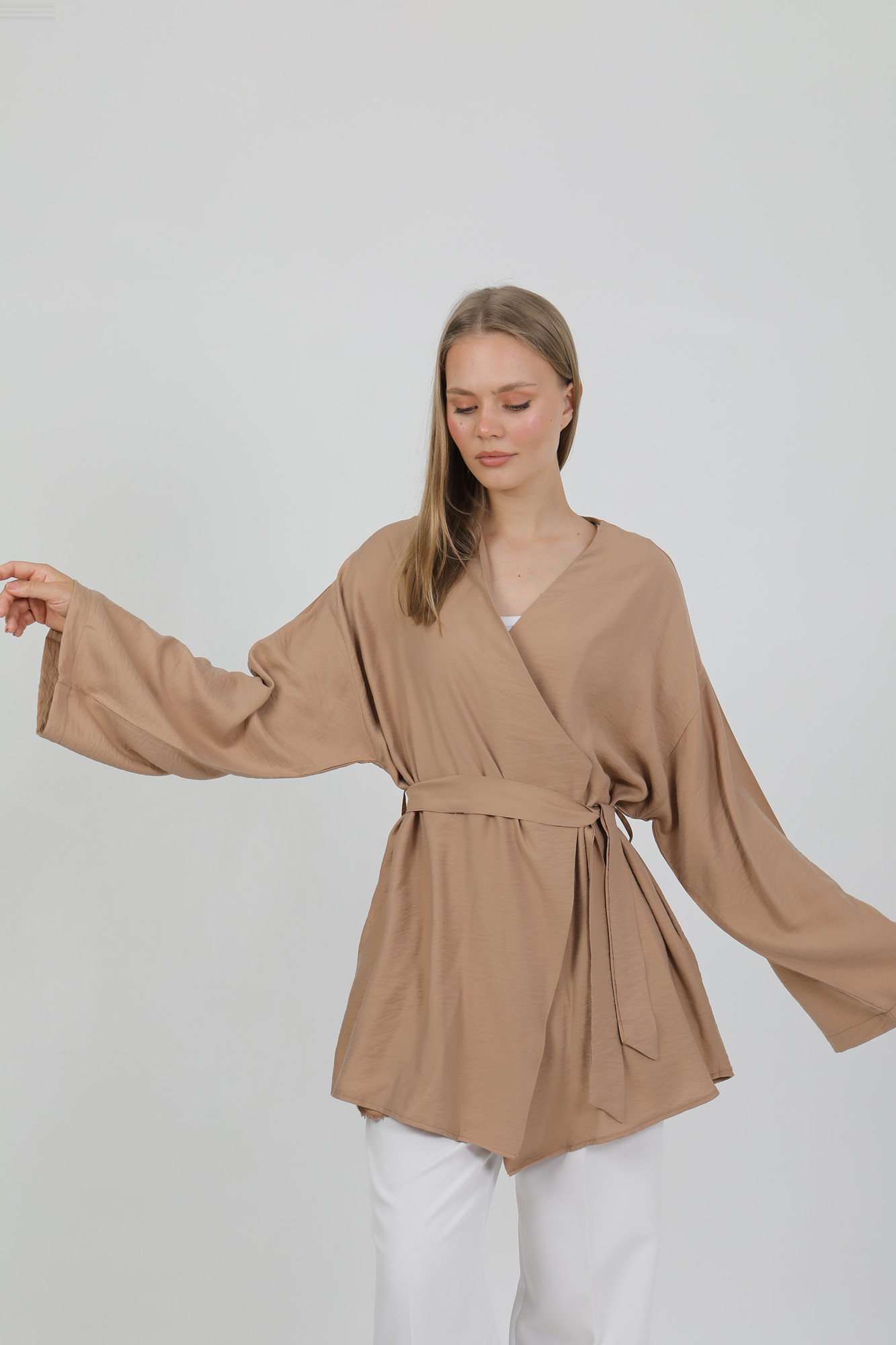 Doğal Viskon Kumaş Cepli Kemerli Kadın Kimono 1168 – Yakasız, Hafif, Dökümlü, Yazlık Model