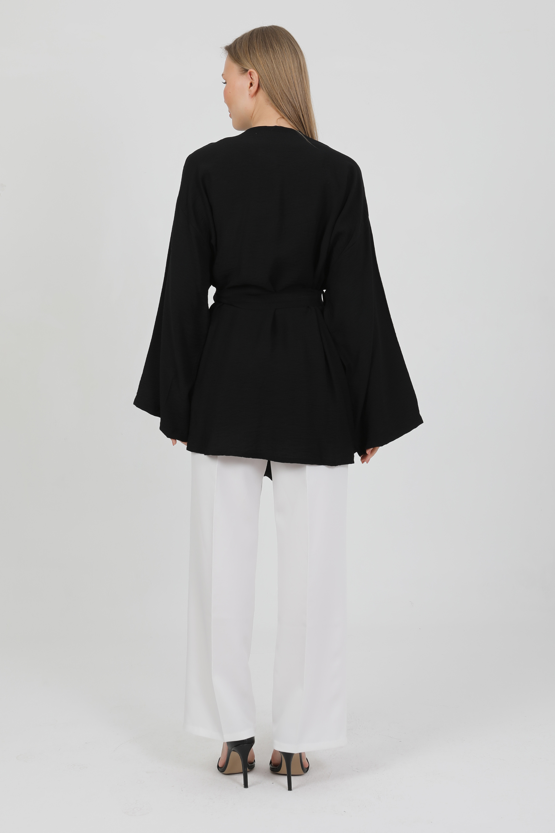 Doğal%20Viskon%20Kumaş%20Cepli%20Kemerli%20Kadın%20Kimono%201168%20–%20Yakasız,%20Hafif,%20Dökümlü,%20Yazlık%20Model