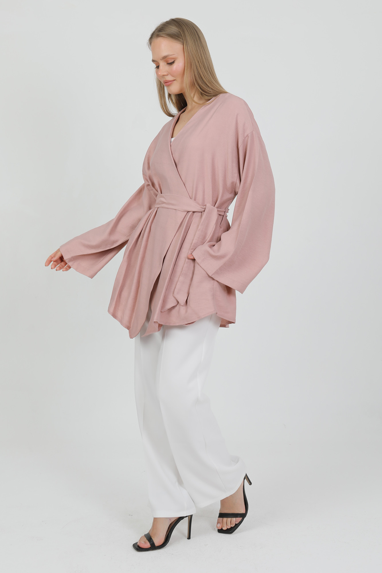 Doğal Viskon Kumaş Cepli Kemerli Kadın Kimono 1168 – Yakasız, Hafif, Dökümlü, Yazlık Model