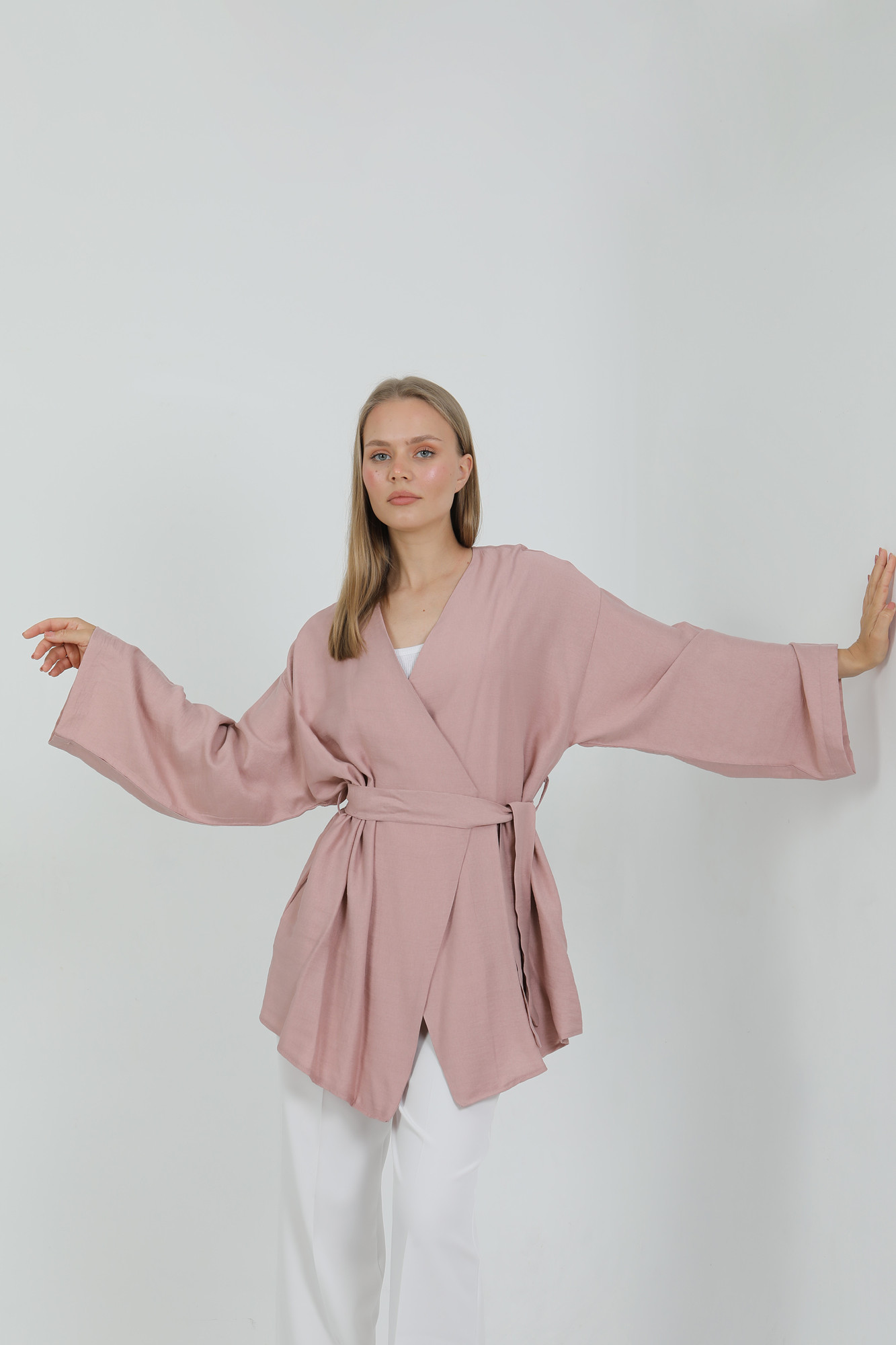 Doğal Viskon Kumaş Cepli Kemerli Kadın Kimono 1168 – Yakasız, Hafif, Dökümlü, Yazlık Model