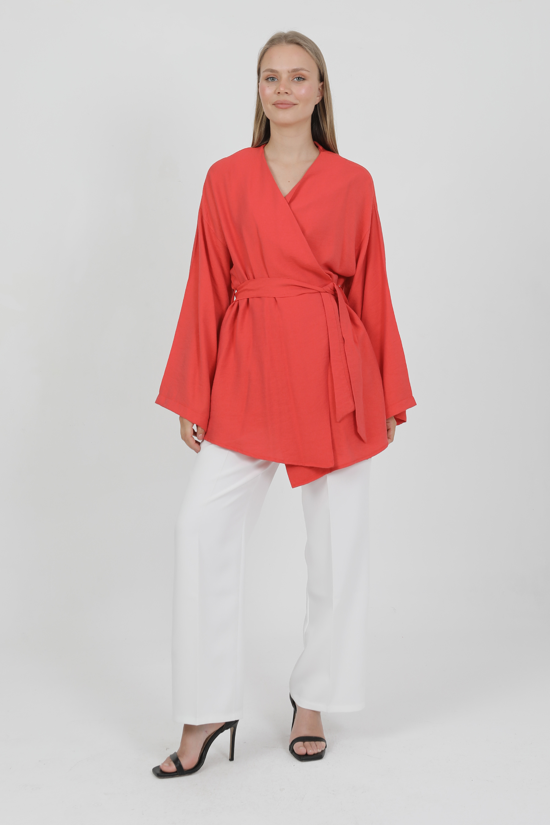 Doğal%20Viskon%20Kumaş%20Cepli%20Kemerli%20Kadın%20Kimono%201168%20–%20Yakasız,%20Hafif,%20Dökümlü,%20Yazlık%20Model