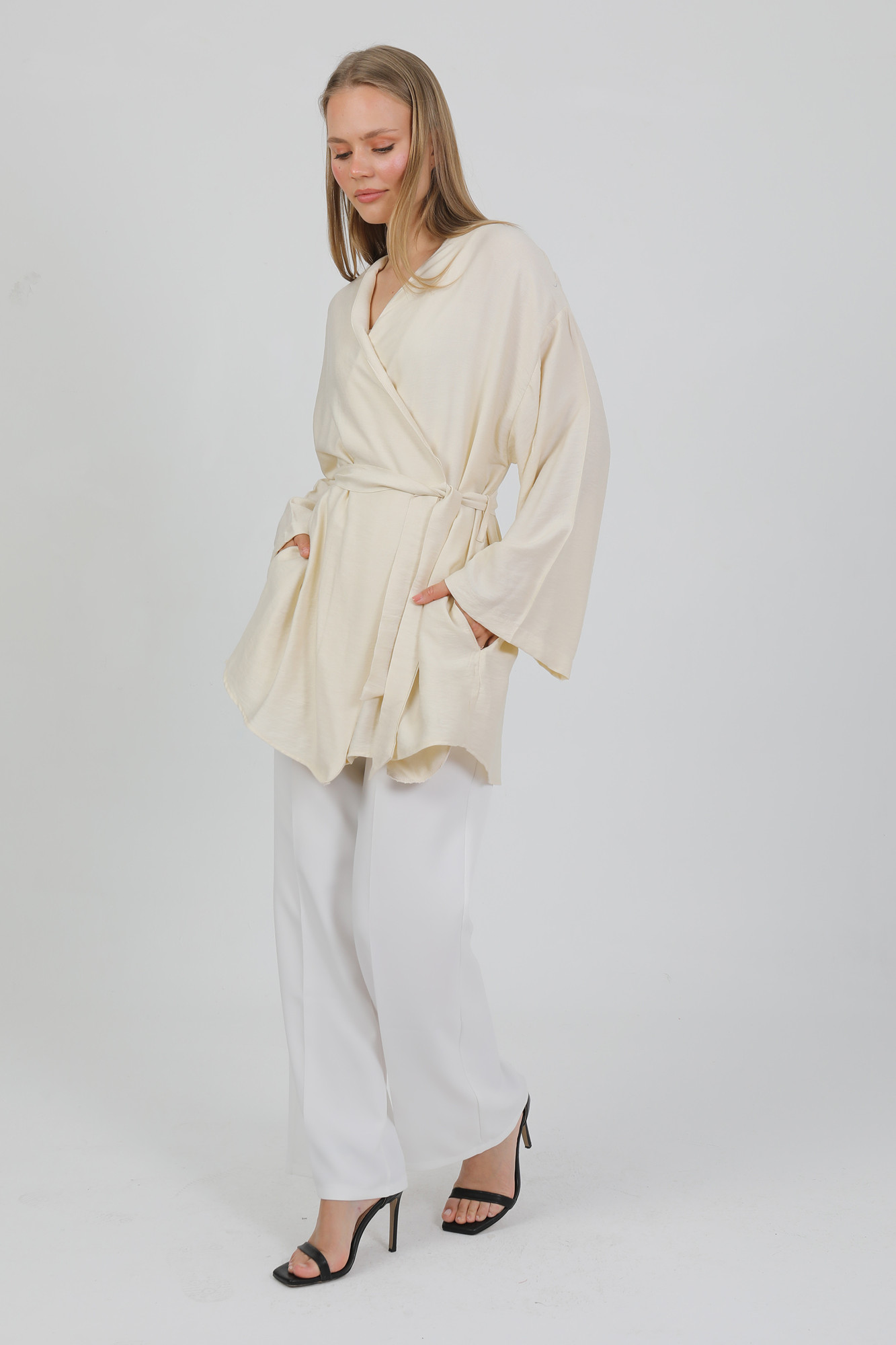 Doğal Viskon Kumaş Cepli Kemerli Kadın Kimono 1168 – Yakasız, Hafif, Dökümlü, Yazlık Model