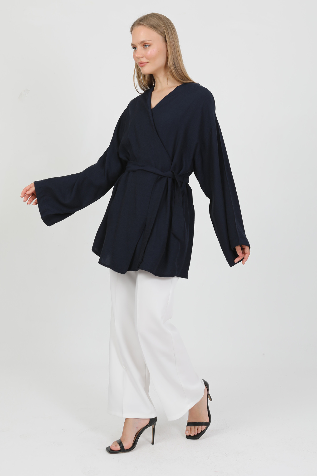 Doğal Viskon Kumaş Cepli Kemerli Kadın Kimono 1168 – Yakasız, Hafif, Dökümlü, Yazlık Model