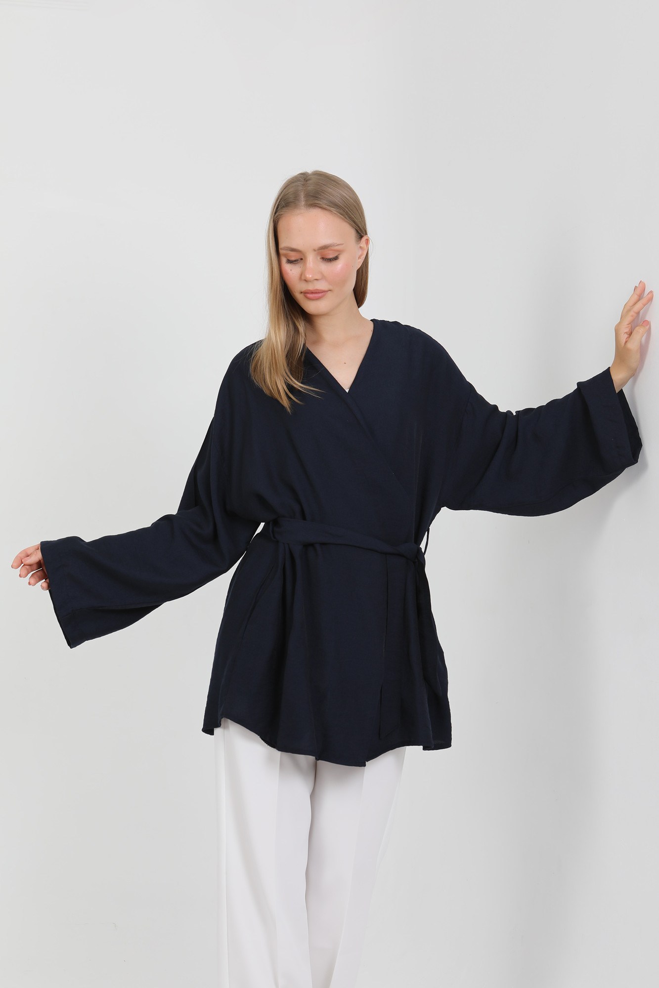 Doğal Viskon Kumaş Cepli Kemerli Kadın Kimono 1168 – Yakasız, Hafif, Dökümlü, Yazlık Model