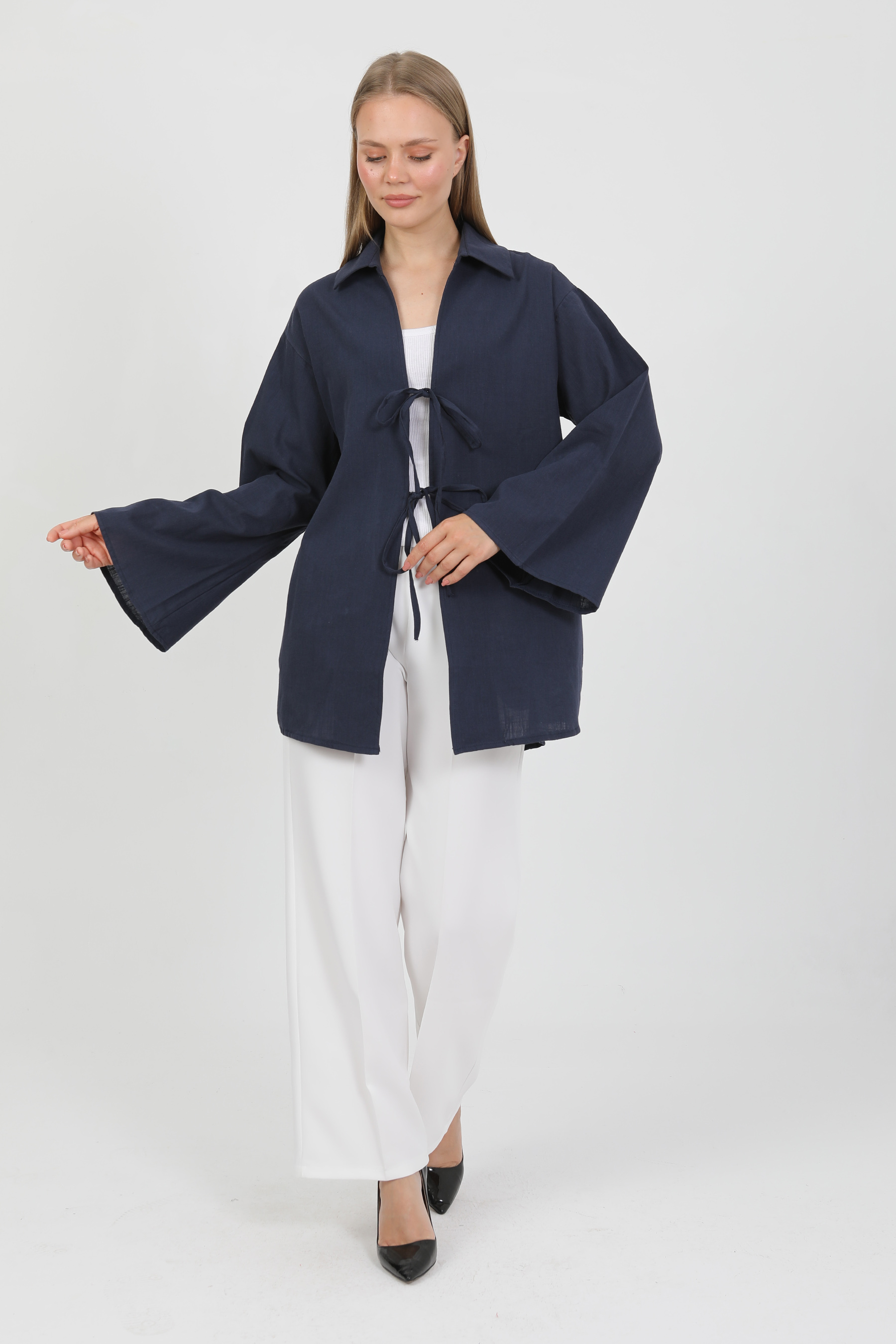 %100%20Pamuk%20Keten%20Cepli%20Bağcıklı%20Kadın%20Kimono%201165%20–%20Gömlek%20Yaka,%20Nefes%20Alan%20Kumaş