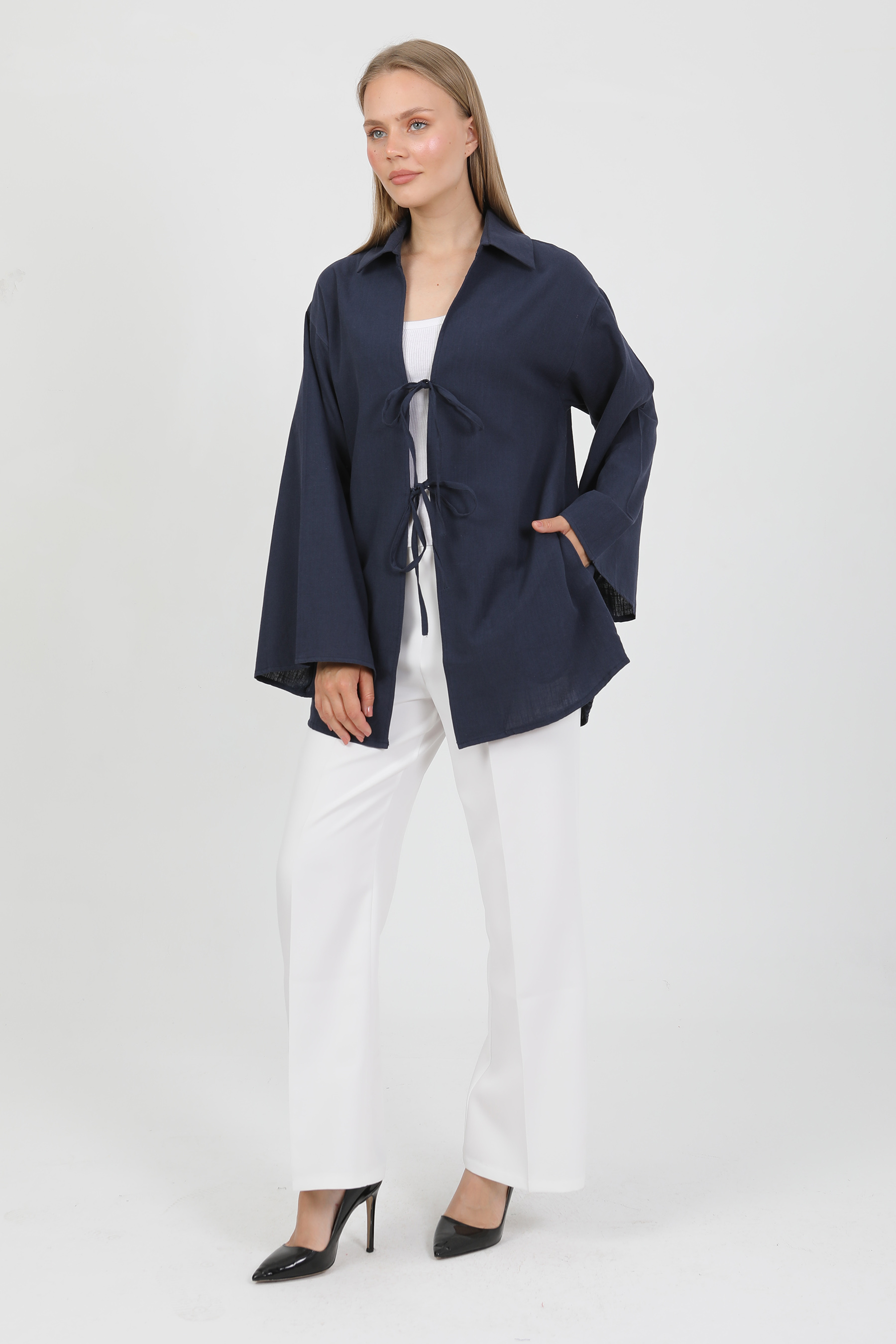 %100%20Pamuk%20Keten%20Cepli%20Bağcıklı%20Kadın%20Kimono%201165%20–%20Gömlek%20Yaka,%20Nefes%20Alan%20Kumaş