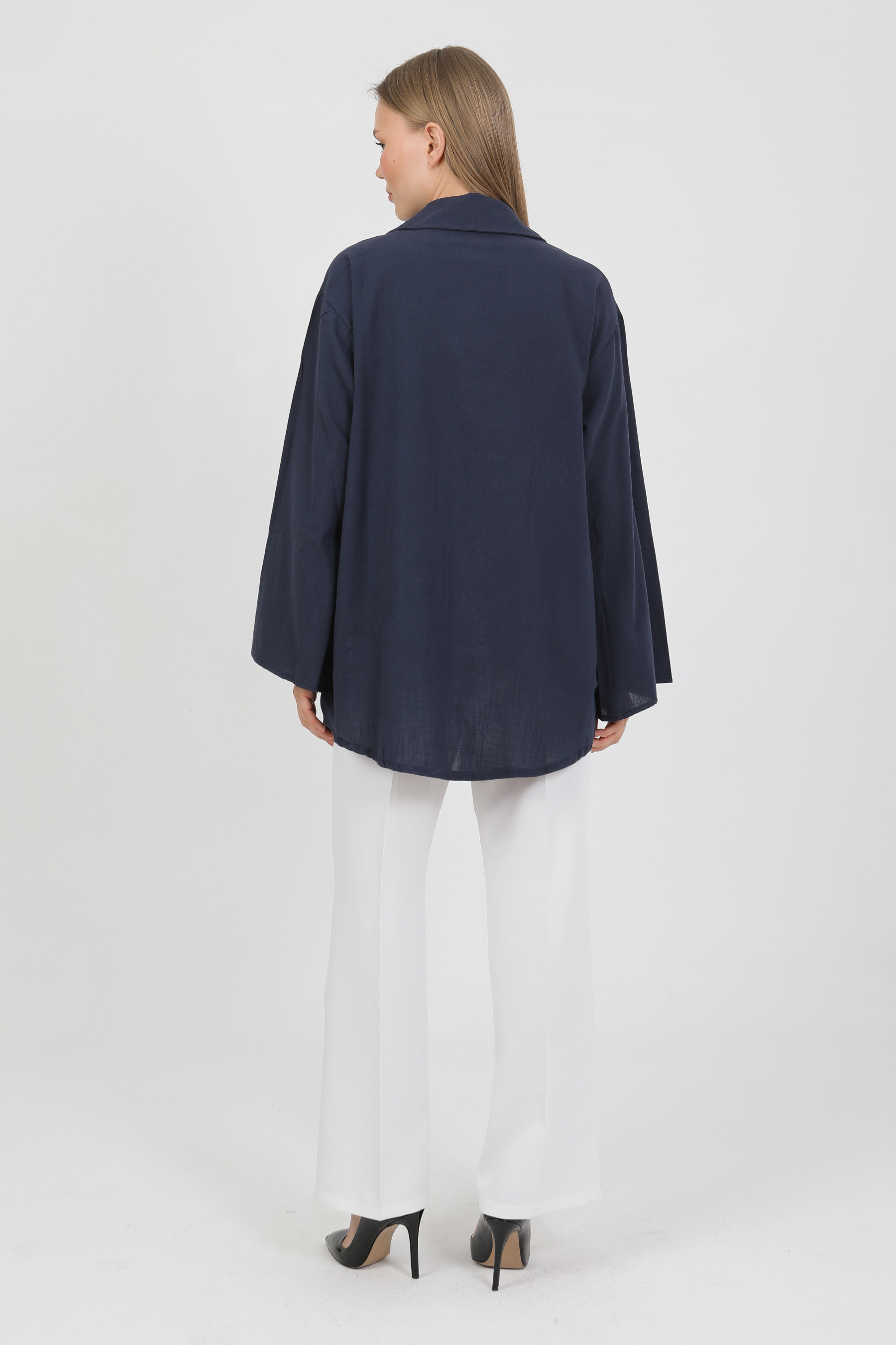 %100%20Pamuk%20Keten%20Cepli%20Bağcıklı%20Kadın%20Kimono%201165%20–%20Gömlek%20Yaka,%20Nefes%20Alan%20Kumaş