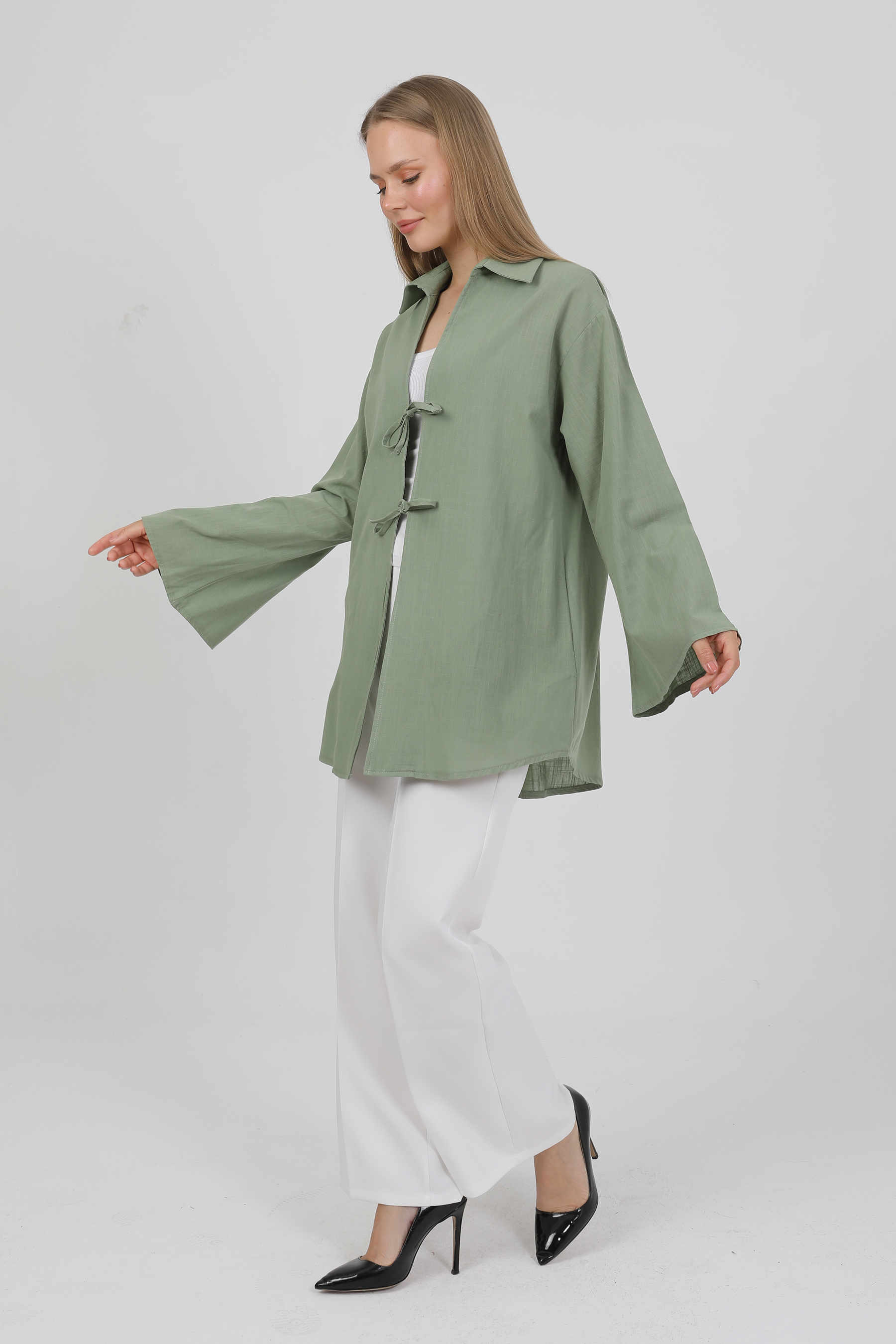 %100%20Pamuk%20Keten%20Cepli%20Bağcıklı%20Kadın%20Kimono%201165%20–%20Gömlek%20Yaka,%20Nefes%20Alan%20Kumaş