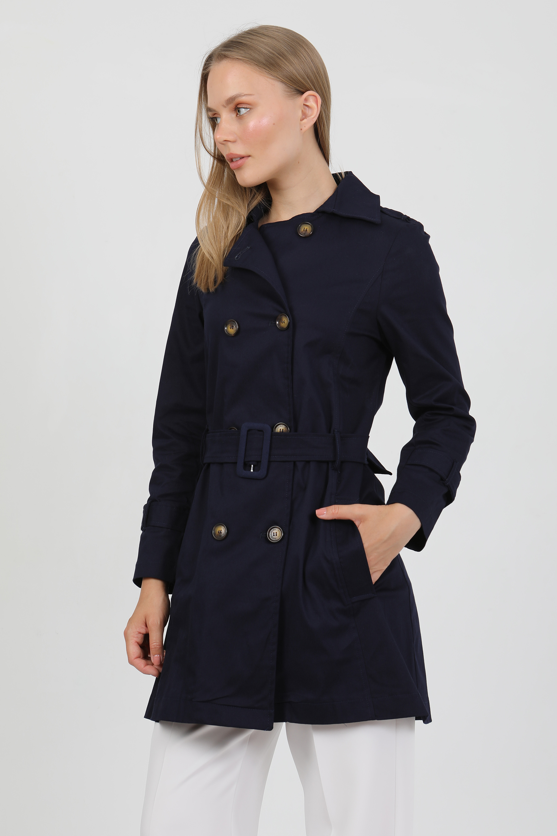 Pastelastore Esnek Pamuk Gabardin Kısa (80cm) Omuz Apoletli Kemerli Kadın Trençkot 1120