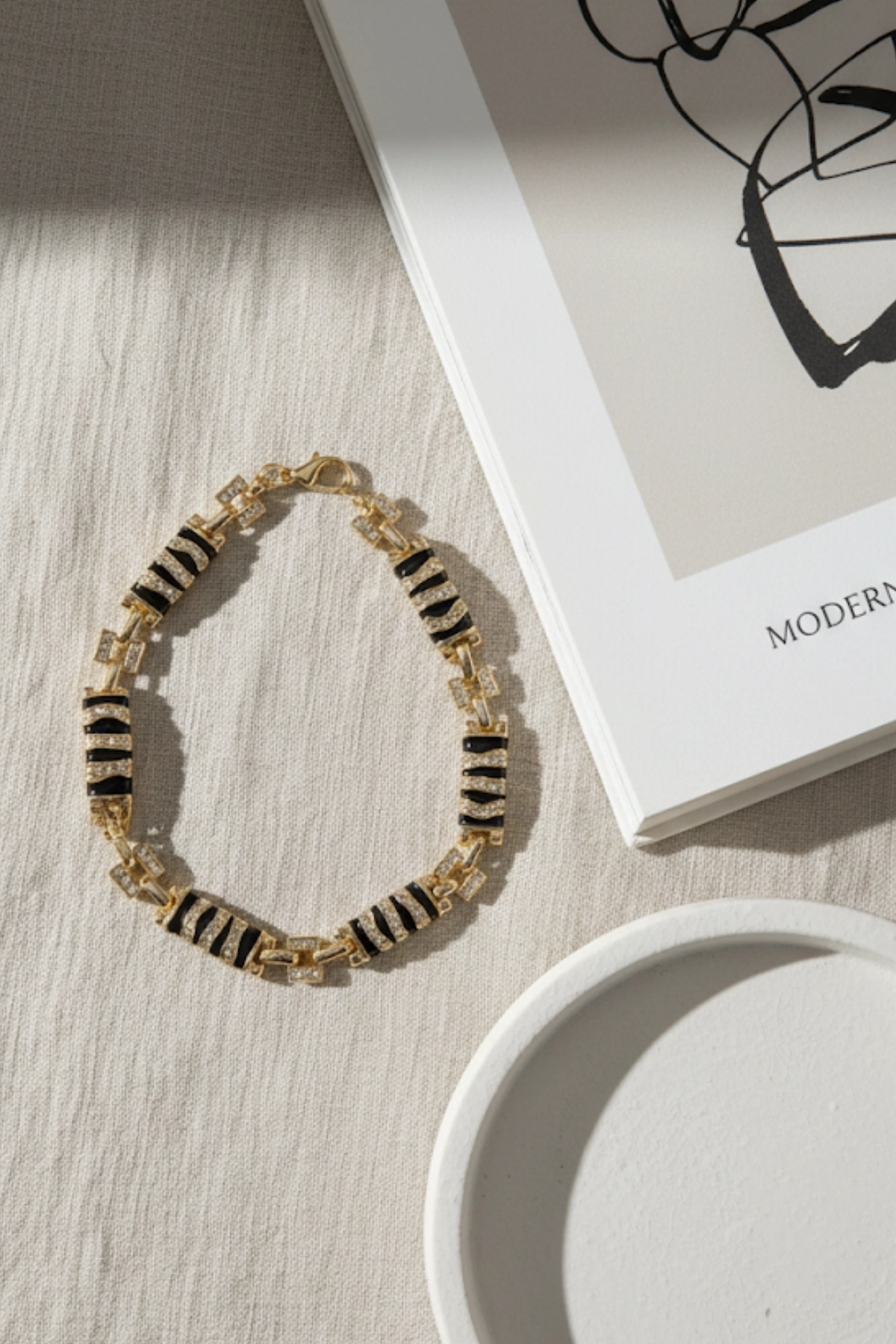 Tigres Siyah Mine ve Zirkon Taşlı Altın Kaplama Bileklik