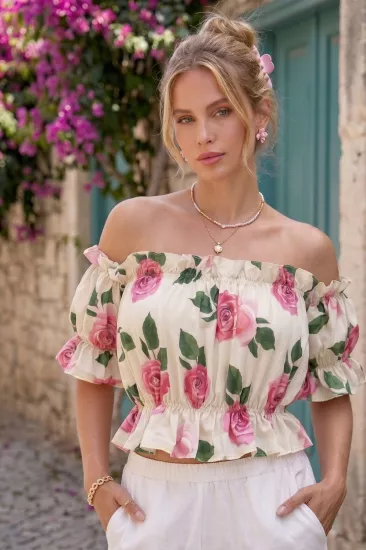 Madonna Yaka Kadın Bluz – Lastik Detaylı